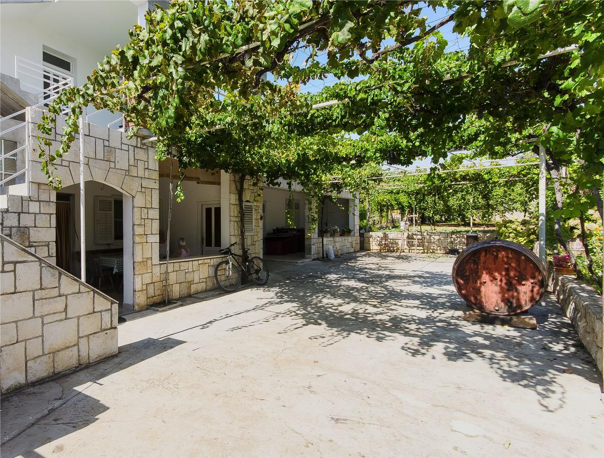 Apartment Niko Vodice Exterior foto