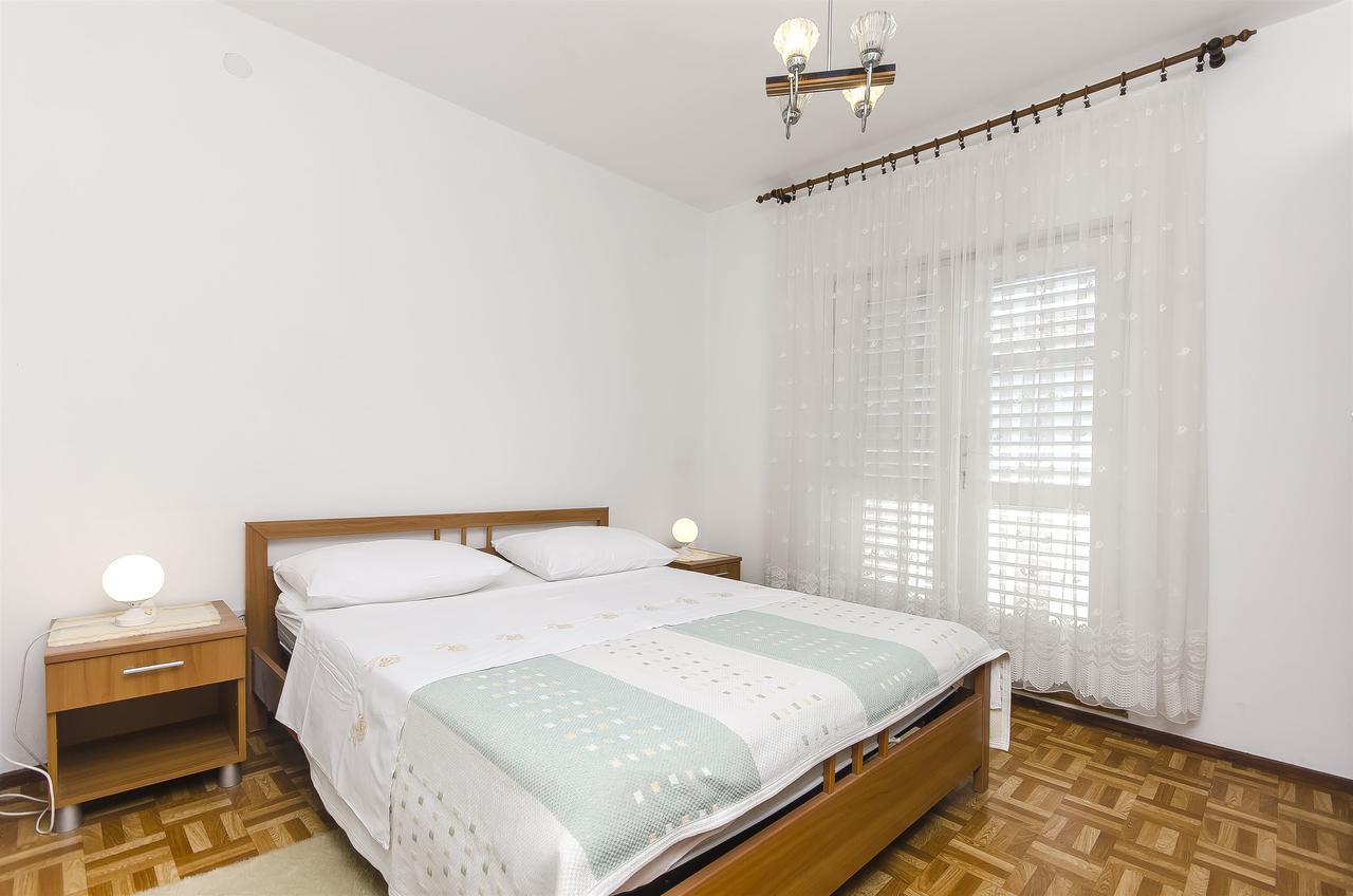 Apartment Niko Vodice Exterior foto